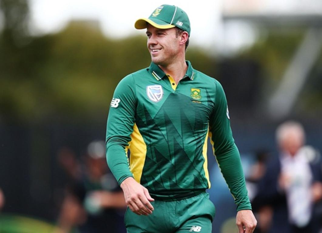 RCB batsman, AB de Villiers negated the rumours of being approached by the CSA to captain South Africa Cricket Team