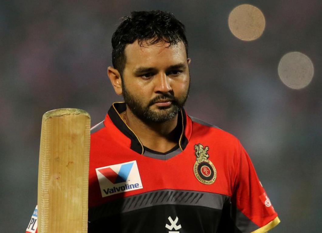 Gujarat and RCB wicketkeeper, Parthiv Patel reveals the incident of his missing finger Gujarat and RCB wicketkeeper, Parthiv Patel reveals the incident of his missing finger