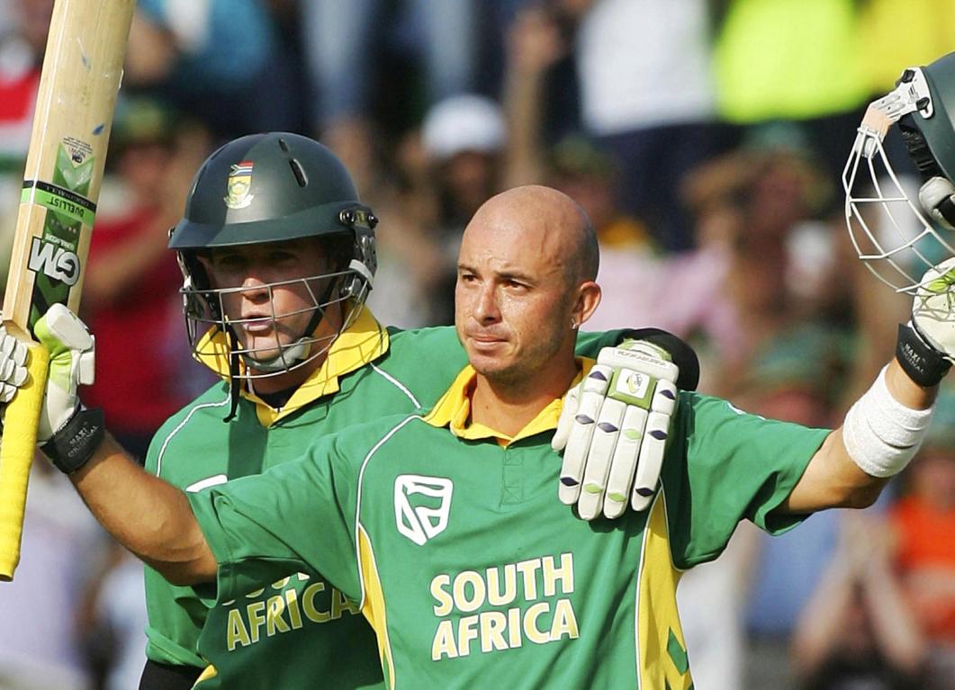 Herschelle Gibbs to auction the bat with which he scored his highest ODI score Herschelle Gibbs to auction the bat with which he scored his highest ODI score