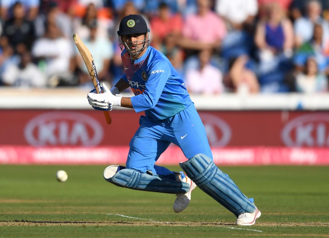 Tributes pour in on social media after MS Dhoni announces retirement