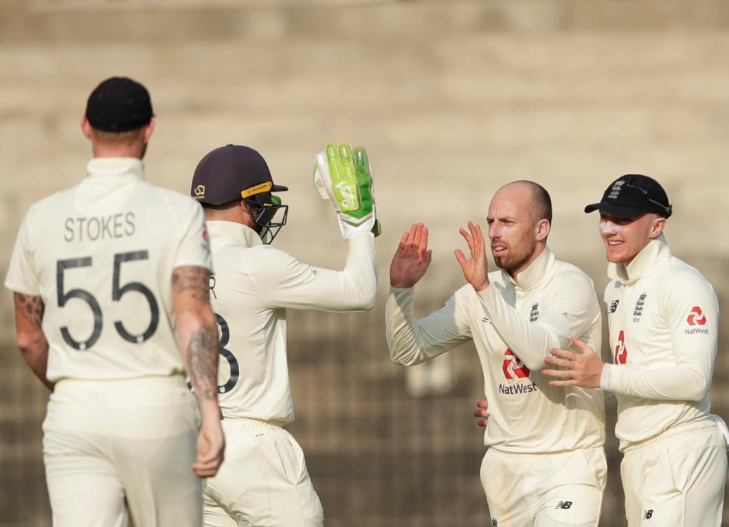 Advantage England but all three results possible on day 5 in Chennai