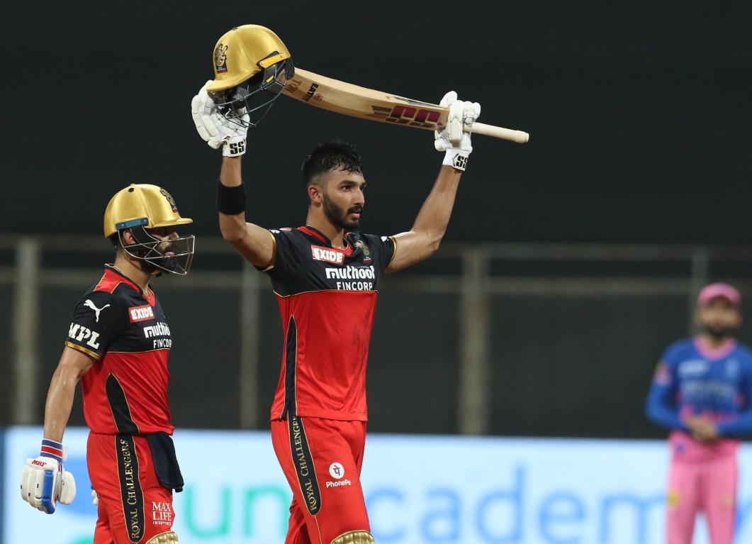 RCB thrash Rajasthan by 10 wickets to make it 4 in 4; regain top spot on the points table