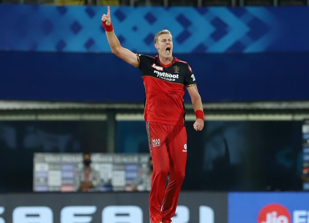 England-bound New Zealand players leave for Maldives from Delhi England-bound New Zealand players leave for Maldives from Delhi