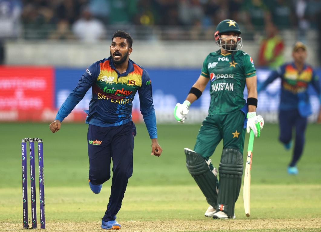 Virat Kohli, Wanindu Hasaranga