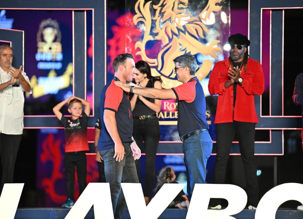 RCB Bold Diaries: AB de Villiers shares thoughts on RCB fans and his first meeting with Virat Kohli in a chat with Chris Gayle RCB Bold Diaries: AB de Villiers shares thoughts on RCB fans and his first meeting with Virat Kohli in a chat with Chris Gayle