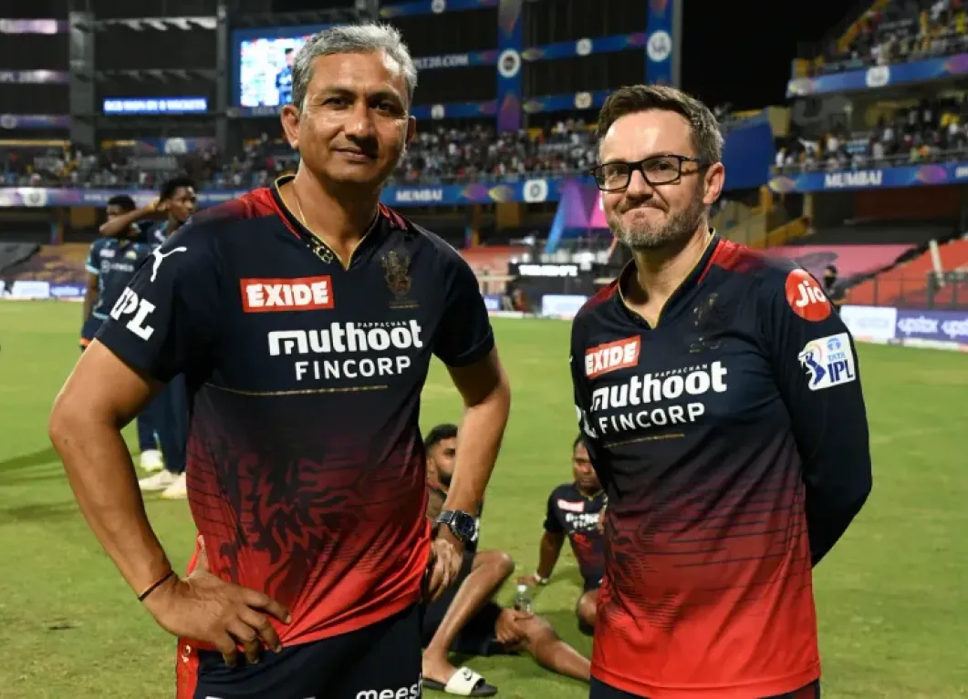 RCB Bold Diaries: Mike Hesson and Sanjay Bangar express their opinion on the new rules in IPL 2023 RCB Bold Diaries: Mike Hesson and Sanjay Bangar express their opinion on the new rules in IPL 2023
