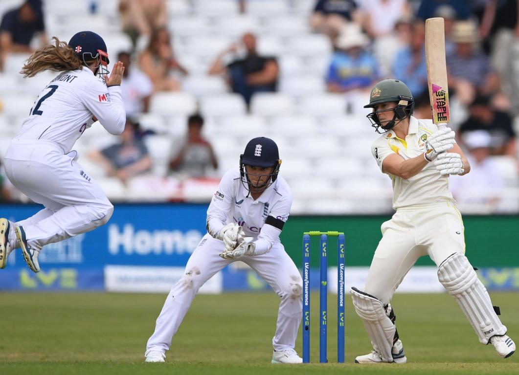 Watch: Ellyse Perry dominates England bowlers with a scintillating showdown of stroke play in women's Ashes Test Watch: Ellyse Perry dominates England bowlers with a scintillating showdown of stroke play in women's Ashes Test