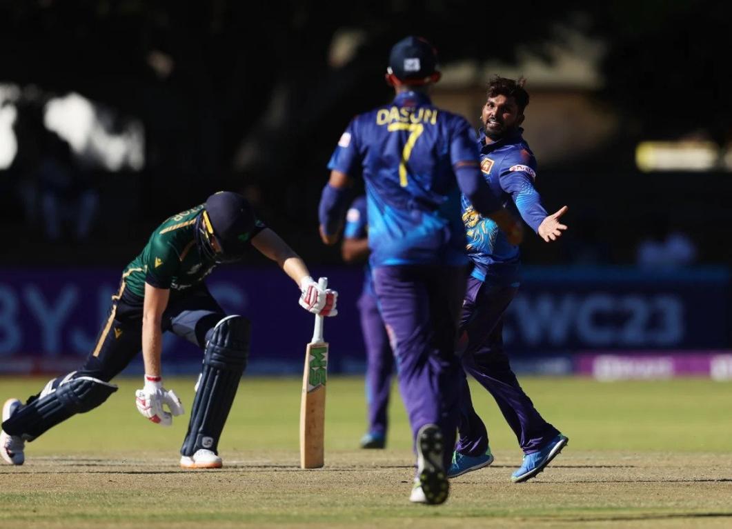 Watch: Wanindu Hasaranga claims Josh Little with a fine catch off his own bowling to complete hat-trick of fifers