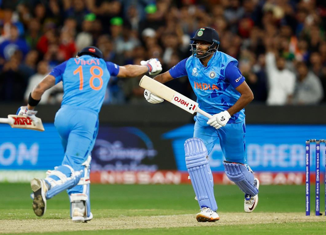Virat Kohli and Ravichandran Ashwin Virat Kohli and Ravichandran Ashwin