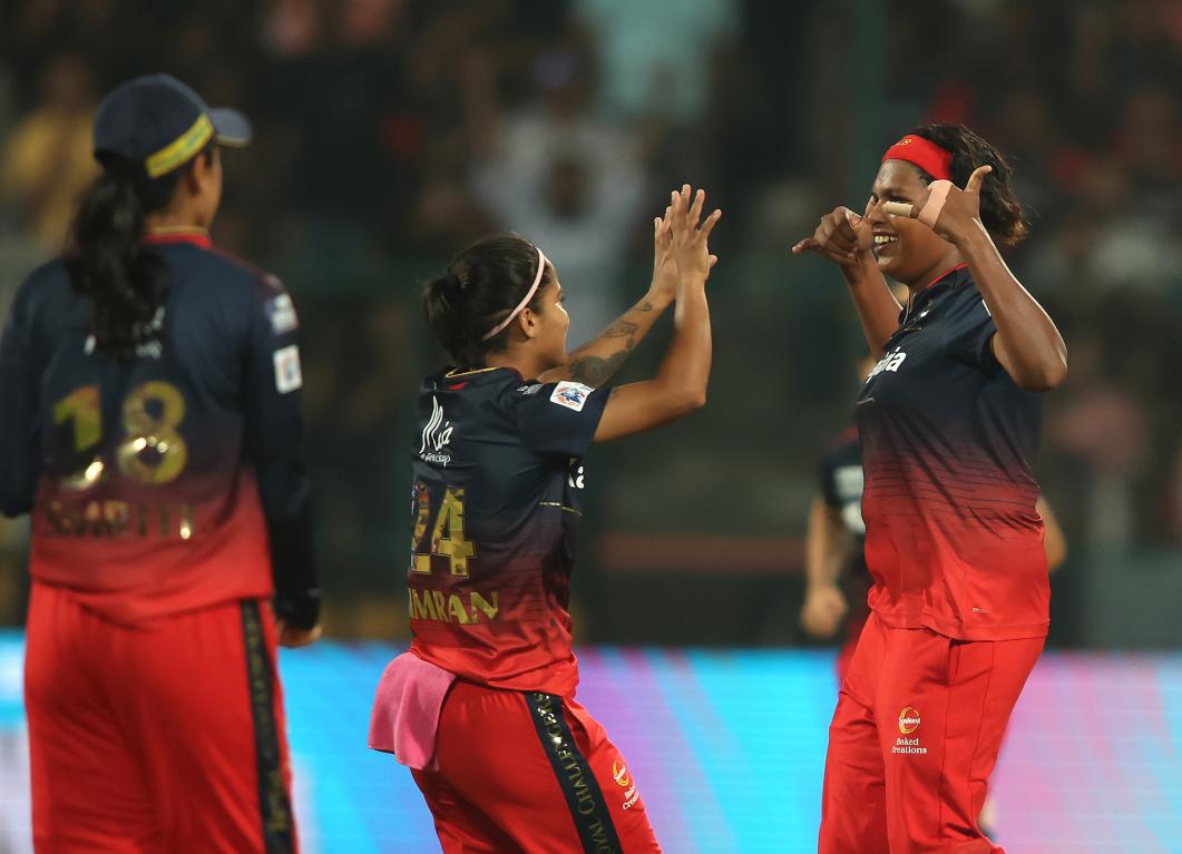 RCB-W vs UP-W RCB-W vs UP-W