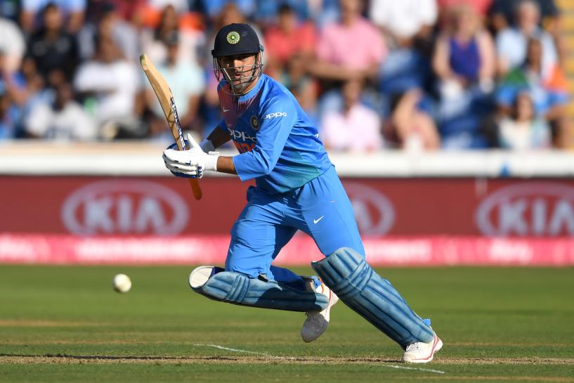 Tributes pour in on social media after MS Dhoni announces retirement