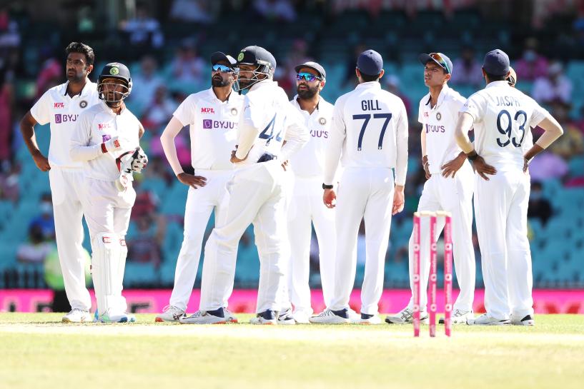 Report: Trouble mounts for India as Australia take a huge lead