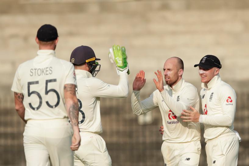Advantage England but all three results possible on day 5 in Chennai