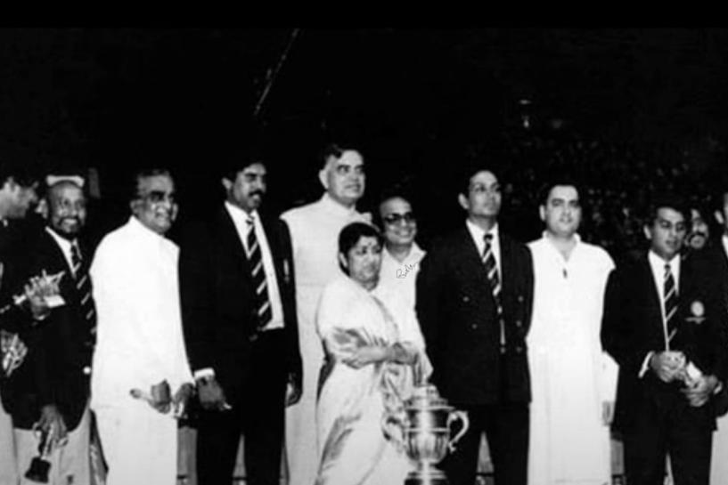 Throwback to the time when Lata Mangeshkar awarded the 1983 World Cup winning squad