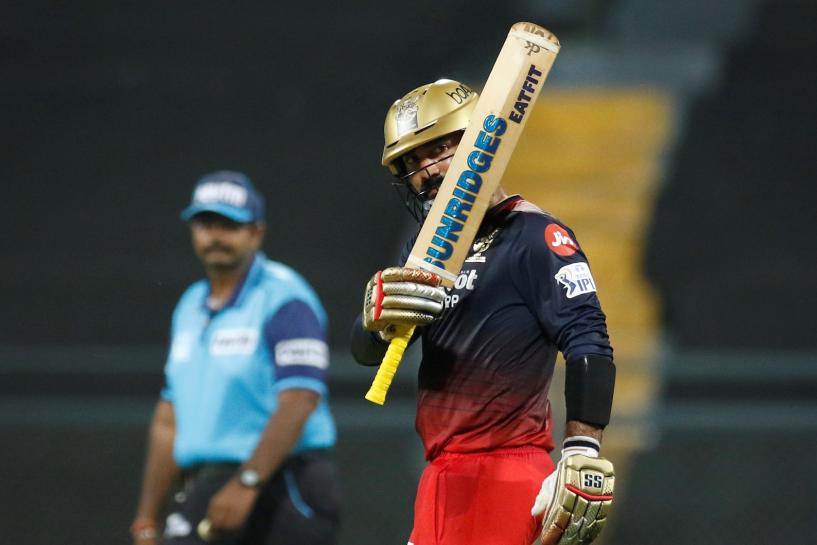 Karthik belts out yet another masterclass as RCB down Delhi Capitals