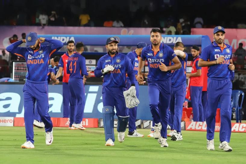Dinesh Karthik and Harshal Patel part of India's T20I squad en route to Ireland; Hardik Pandya to lead