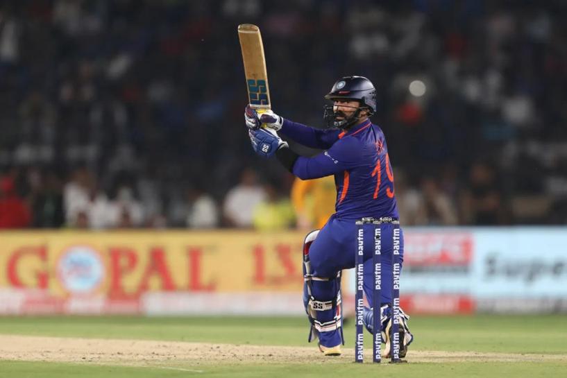 It's very nice to see Karthik come and do what he's picked to do: Rahul Dravid