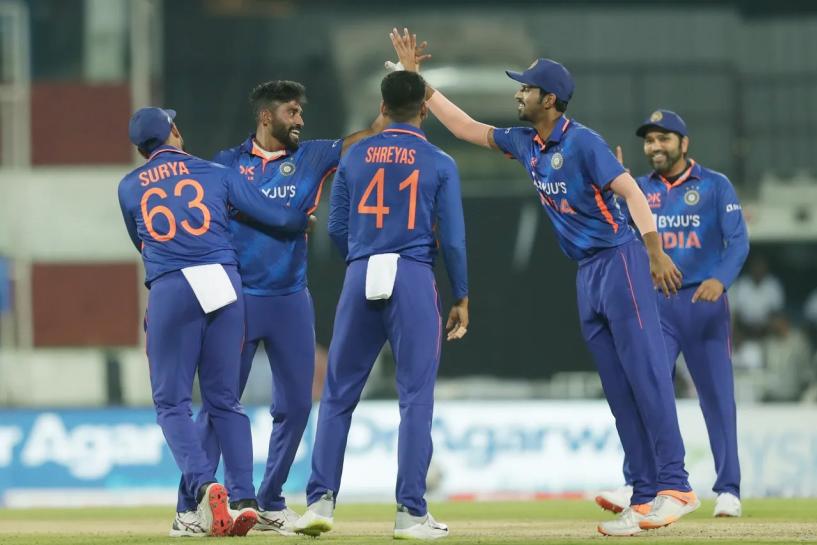 Gill and Siraj shine as India survive Bracewell onslaught in a thriller in Hyderabad