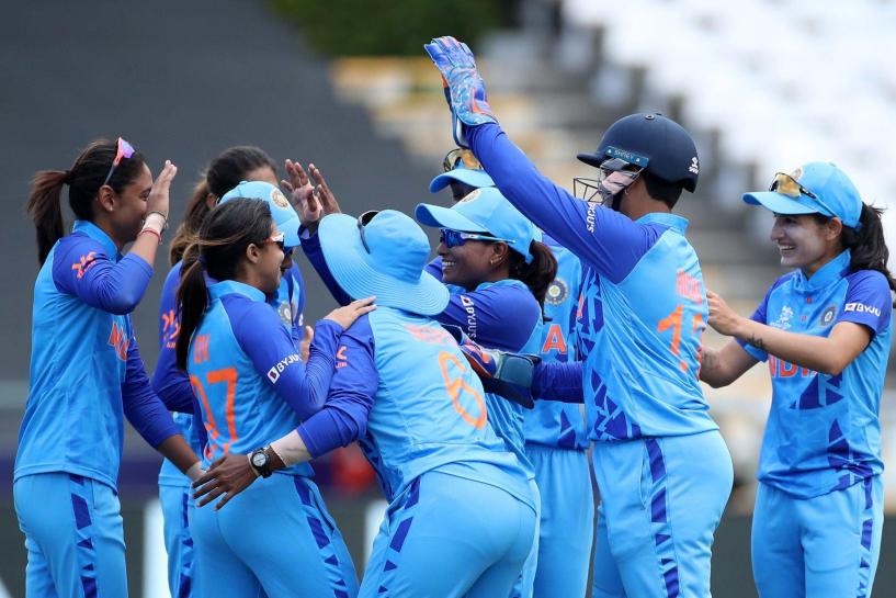India clinch second win of Women’s World T20 as Richa Ghosh and Deepti Sharma shine