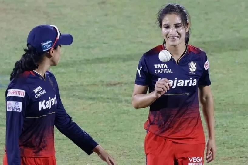 RCB women fail to get across finish line despite Ellyse Perry’s maiden WPL half-century