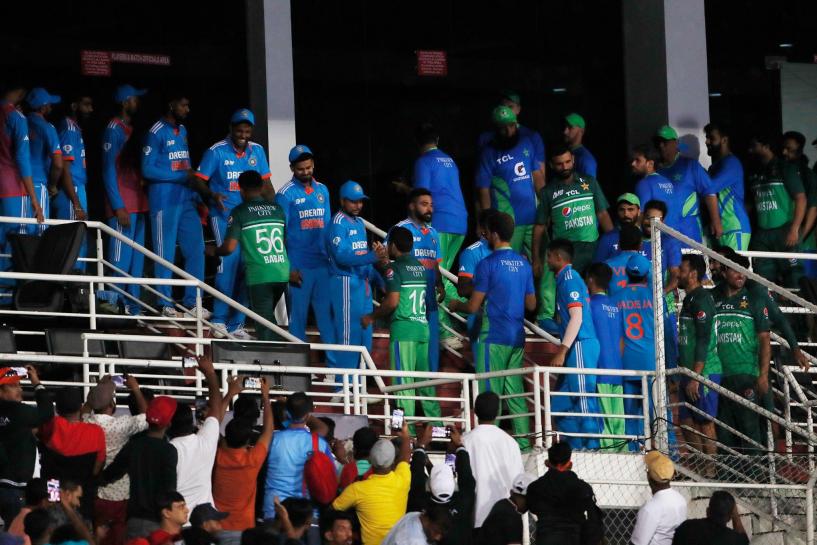 India and Pakistan share spoils in a rain-dampened encounter