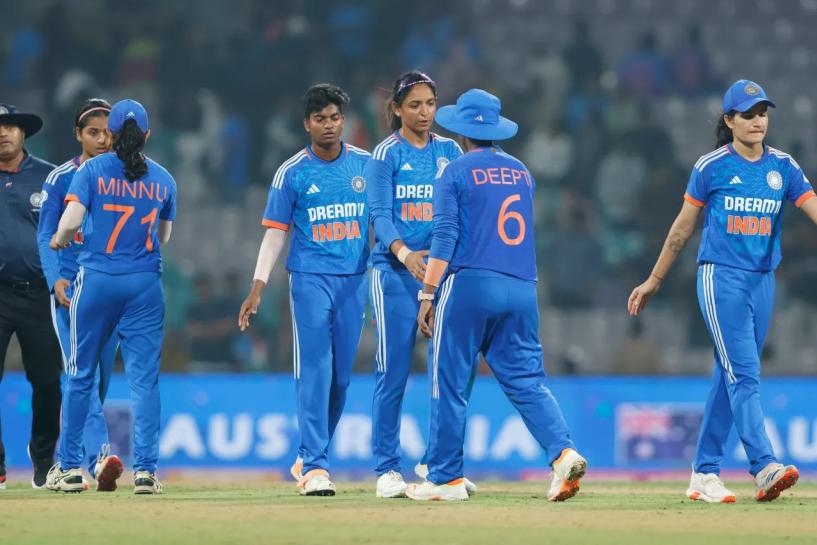 India-W go down fighting as Ellyse Perry propels Australia to a series-levelling win